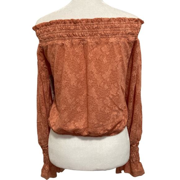 Free People Emily Lacey Top NWT size XS Savannah Red Off Shoulder - Picture 5 of 7